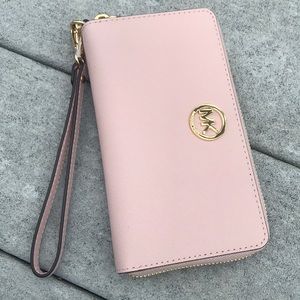 Michael Kors wallet/wristlet